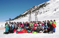 Gruppenfoto beim skifahren